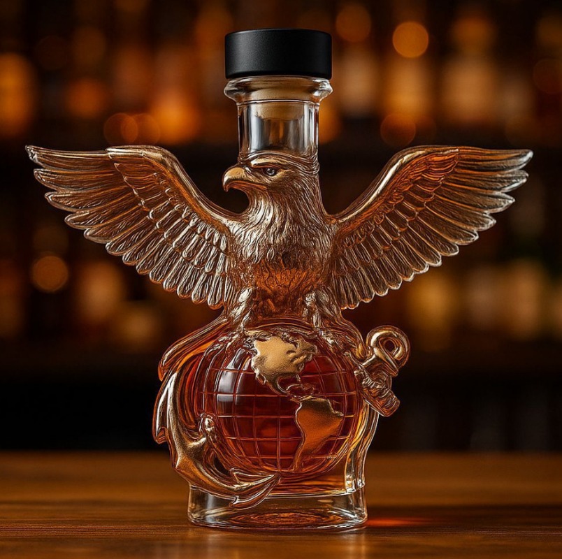Patriotic Eagle Shape Whiskey  - Bottle Stopper Set recension och pris